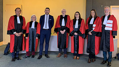 [Translate to EN:] Jules Lechene et son jury de thèse.