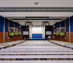 Amphithéâtre Edgar Faure (Amphi 8)